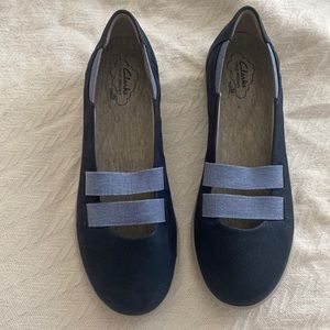 Clarks Cloud Steppers